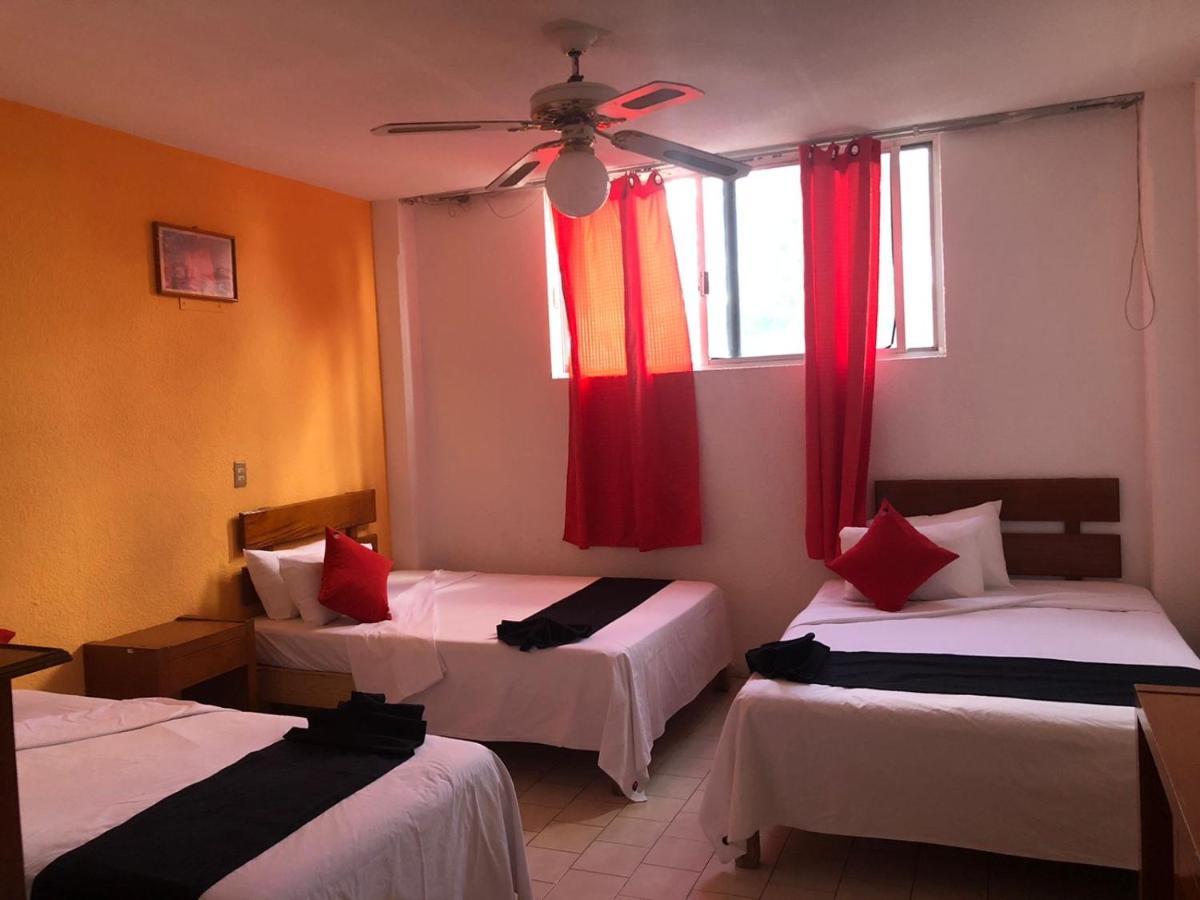 Oyo Hotel Italia อากวสคาเลียนเทส ภายนอก รูปภาพ