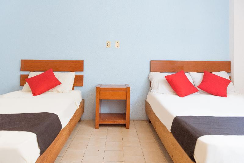 Oyo Hotel Italia อากวสคาเลียนเทส ภายนอก รูปภาพ